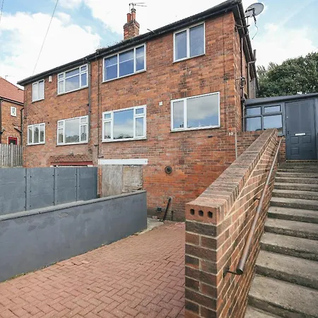 Franky's Place, In Roundhay, - Free Parking, Breakfast & Wifi Готель типу 