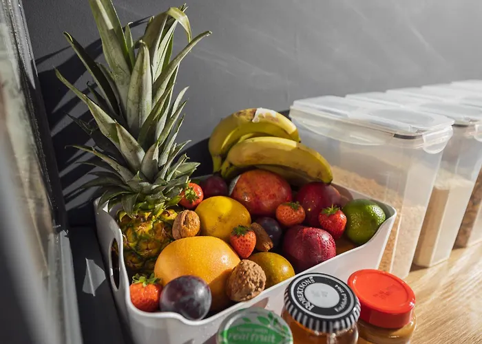 Franky's Place, In Roundhay, - Free Parking, Breakfast & Wifi Готель типу 