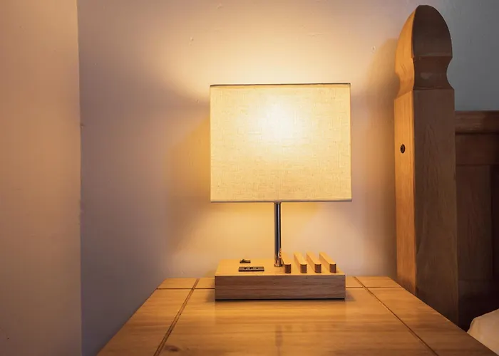 Franky's Place, In Roundhay, - Free Parking, Breakfast & Wifi *