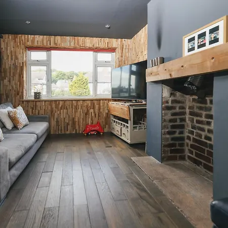 Franky's Place, In Roundhay, - Free Parking, Breakfast & Wifi Leeds (West Yorkshire)