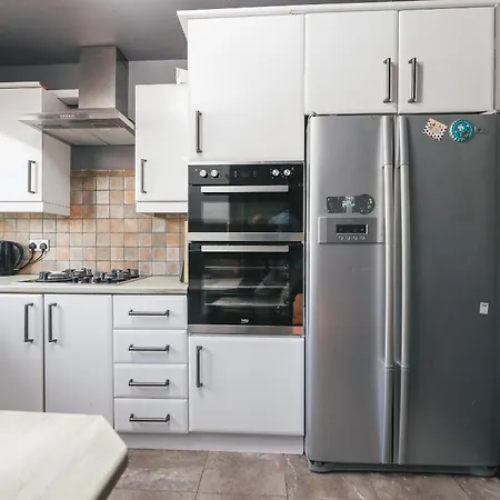 Bed & Breakfast Franky's Place, In Roundhay, - Free Parking, Breakfast & Wifi Leeds (West Yorkshire)