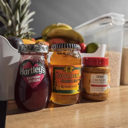 Franky's Place, In Roundhay, - Free Parking, Breakfast & Wifi Bed & Breakfast Leeds (West Yorkshire)