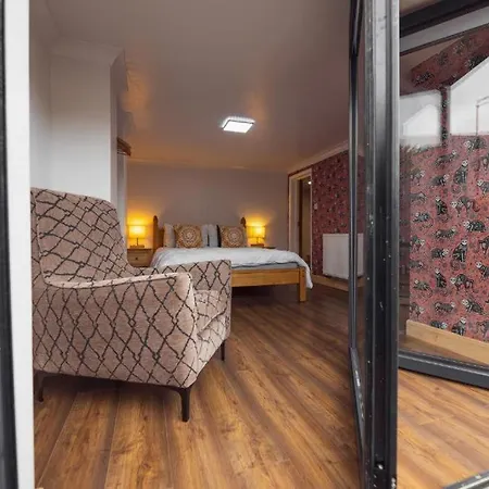 Oda ve Kahvaltı Franky's Place, In Roundhay, Leeds - Free Parking, Breakfast & Wifi