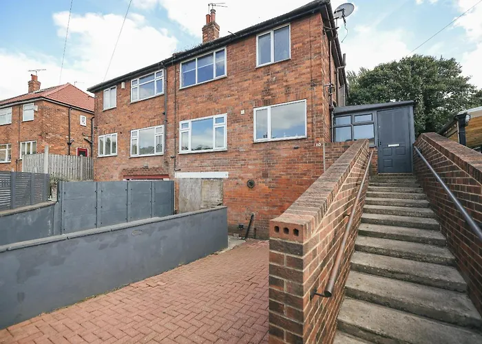 Franky's Place, In Roundhay, - Free Parking, Breakfast & Wifi Bed & Breakfast Leeds (West Yorkshire)