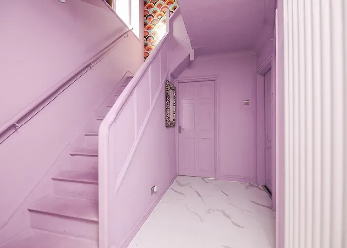 Bed & Breakfast Franky's Place, In Roundhay, - Free Parking, Breakfast & Wifi *