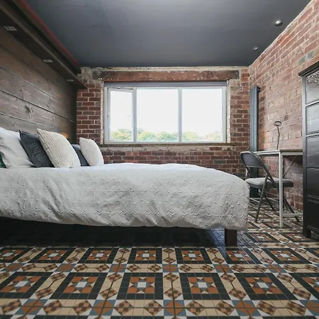 Couette-café Franky's Place, In Roundhay, - Free Parking, Breakfast & Wifi Leeds (West Yorkshire)