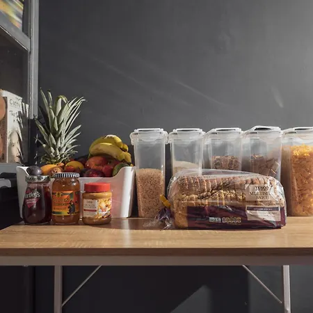 Franky's Place, In Roundhay, - Free Parking, Breakfast & Wifi Couette-café Leeds (West Yorkshire)