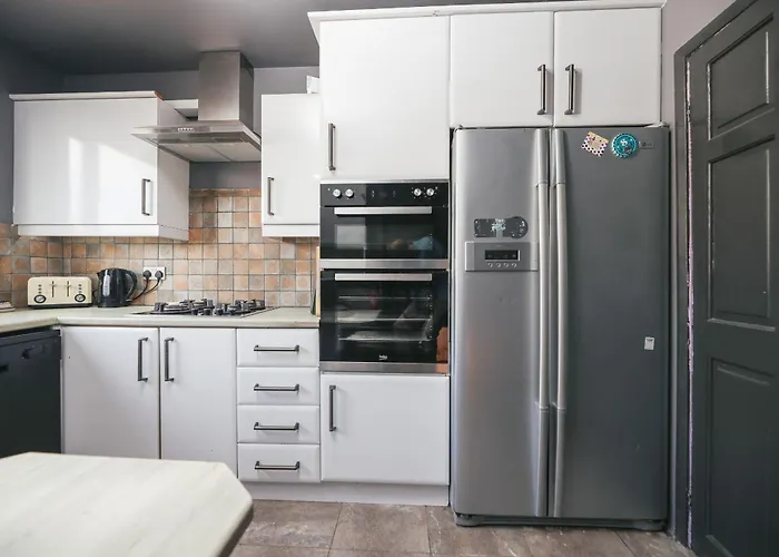 ベッド・アンド・ブレックファスト Franky's Place, In Roundhay, - Free Parking, Breakfast & Wifi リーズ