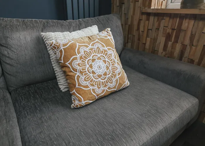 Franky's Place, In Roundhay, - Free Parking, Breakfast & Wifi リーズ