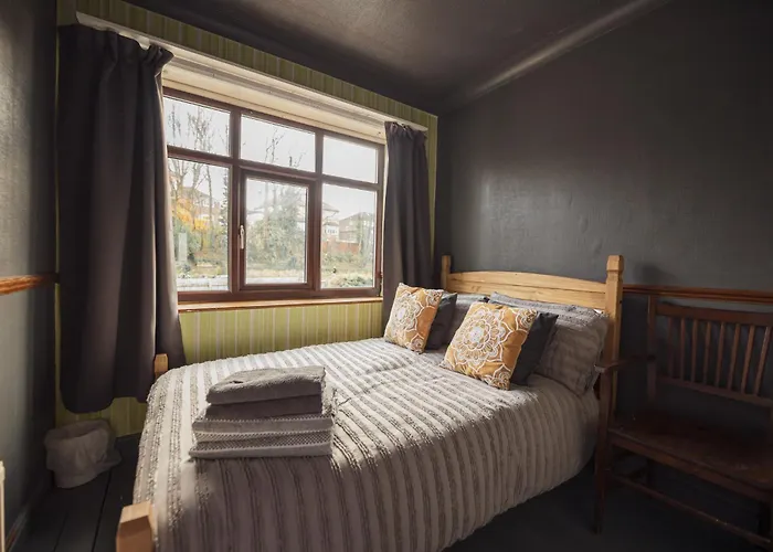 ベッド・アンド・ブレックファスト Franky's Place, In Roundhay, - Free Parking, Breakfast & Wifi リーズ